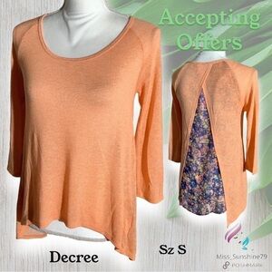 Decree - Sz S - lightweight shirt with special flowy back side